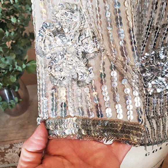 Rare Vintage Silver Glass-Beaded Fringe Silk Tee size XS / S - Picture 9 of 17